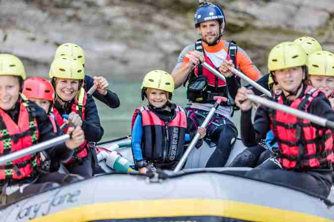 Rafting-Tour für Kinder im Base Camp Lofer – Actionreiches Abenteuer am Wasserfall
